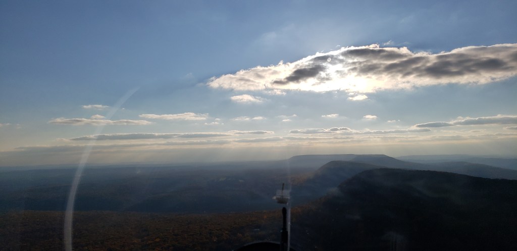 Looking to the southwest as the ridge snakes into the distance.